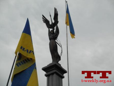 памятник Незалежності, Тернопіль, Тернопільський тиждень