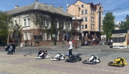 театральний майдан, тернопіль, скандали, фото, тернопільський тиждень, некрасова